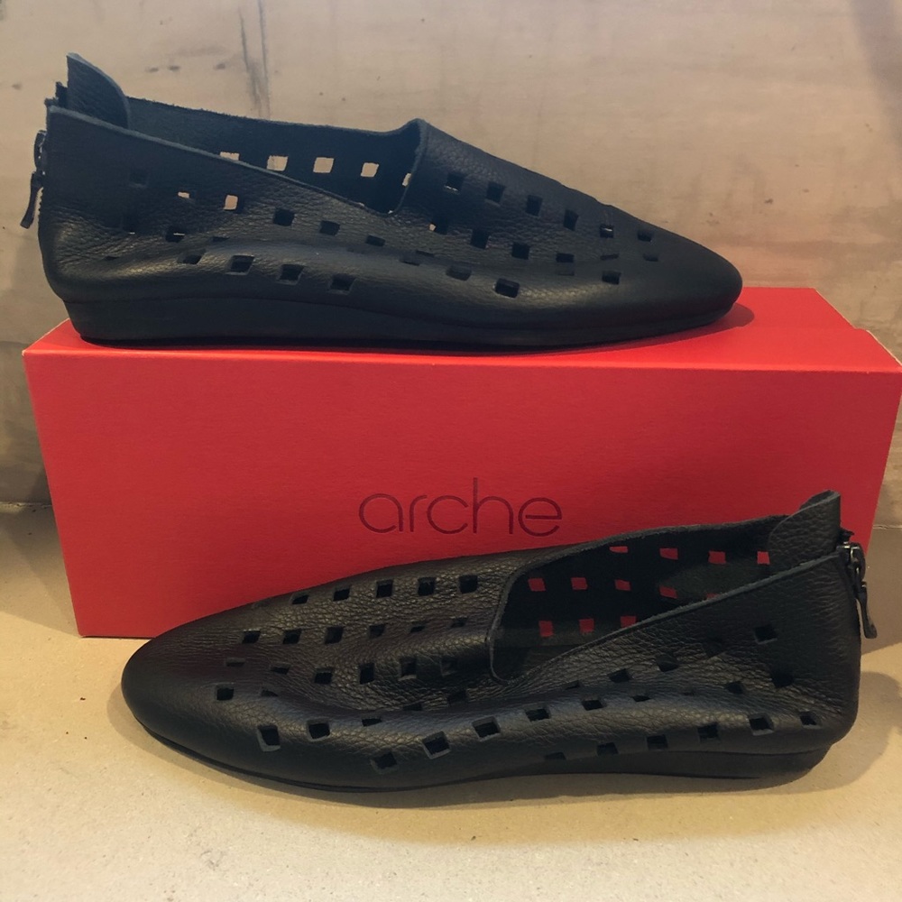Arche Lambko Flats